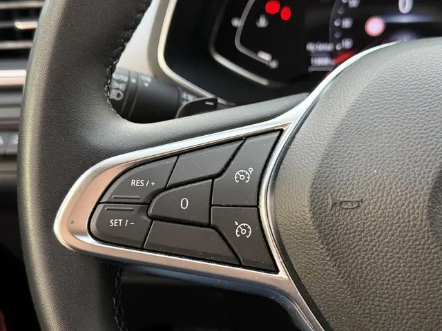 Renault Captur 1.3 TCe 140 Intens 2021 Benzine 18