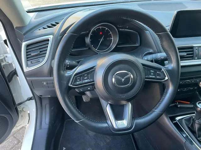 Mazda 3 2.0 SkyActiv-G 120 SkyLease GT 2019 Benzine 7