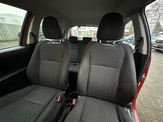 Toyota Yaris 1.0 VVT-i Comfort 2014 Benzine 11