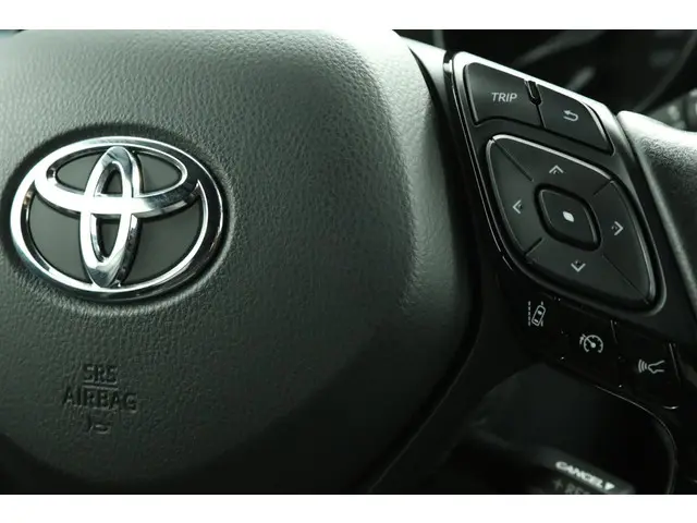 Toyota C-HR 1.8 Hybrid Executive 2022 Hybride Benzine 21