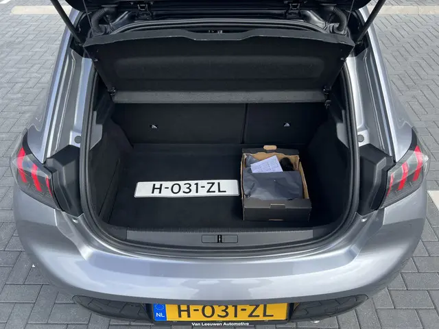 Peugeot 208 1.2 PureTech GT-Line 2020 Benzine 23