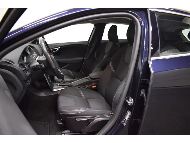 Volvo V40 2.0 T3 153pk Nordic+ 2016 Benzine 5