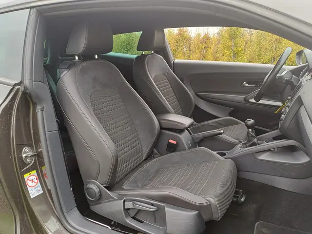 Volkswagen Scirocco 1.4 TSI Highline 2013 Benzine 27