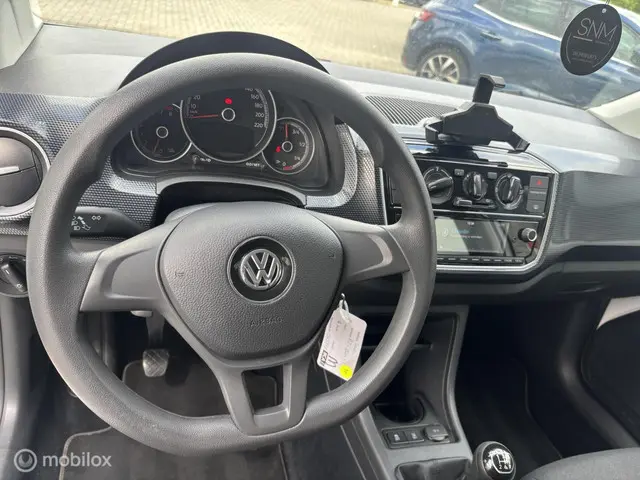 Volkswagen up! 1.0 BMT take up! 2018 Benzine 10