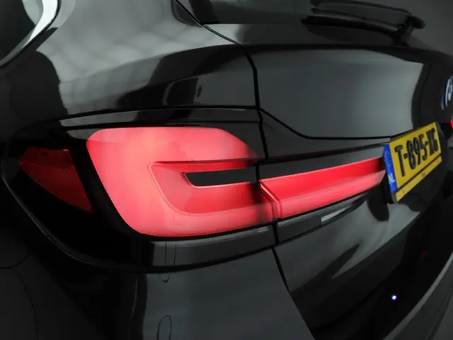 BMW 5 Serie Touring 530e 2023 Hybride Benzine 24