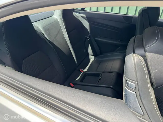 Mercedes-Benz E-Klasse Coupé 320 2015 Benzine 12