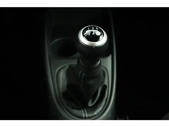 Toyota Aygo X 1.0 VVT-i MT Play 2024 Benzine 55