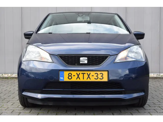 SEAT Mii 1.0 Style 5Drs Dynamic 2014 Benzine 12
