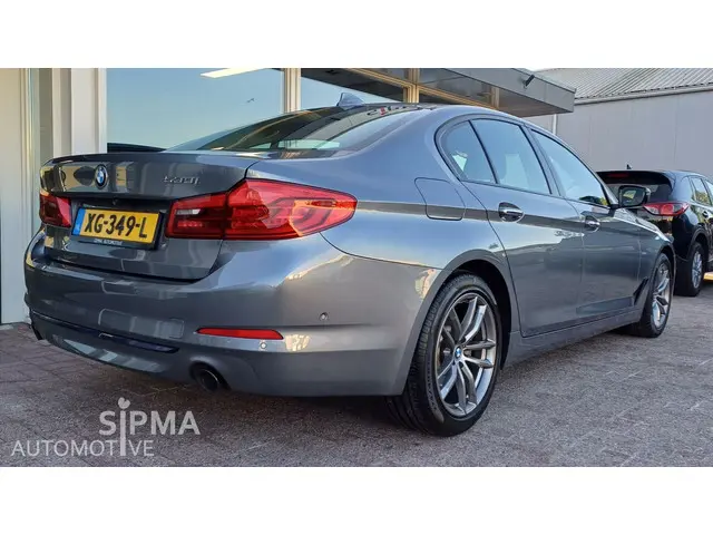 BMW 5 Serie 530i Sport line 2019 Benzine 4