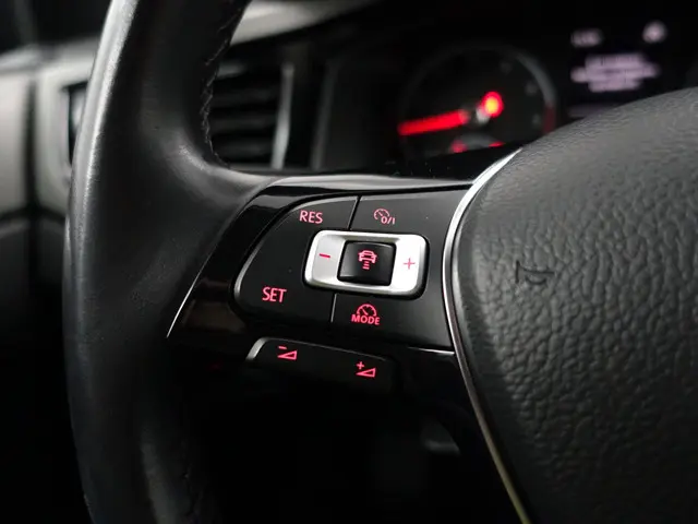 Volkswagen Polo 1.0 TSI Highline- 2018 Benzine 14