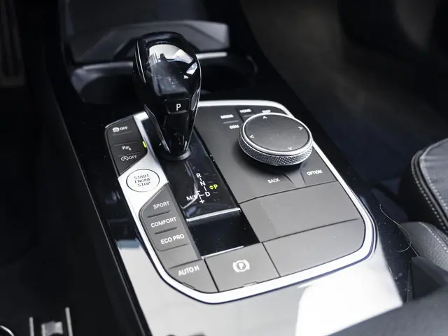 BMW 1 Serie 118i 2021 Benzine 24