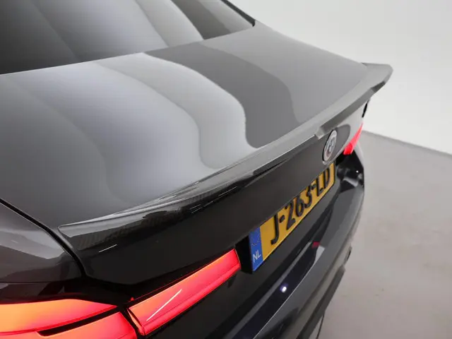 BMW M5 COMPETITION 740 PK FACELIFT MODEL 2020 Benzine 48