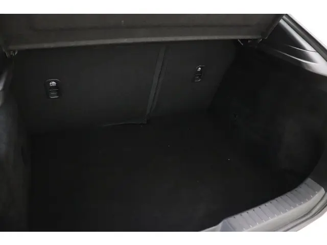 Mazda CX-30 2.0 e-SkyActiv-G M Hybrid 2021 Benzine 16