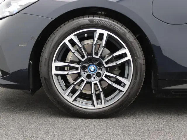 BMW 5 Serie Sedan 530e 2025 Hybride Benzine 8