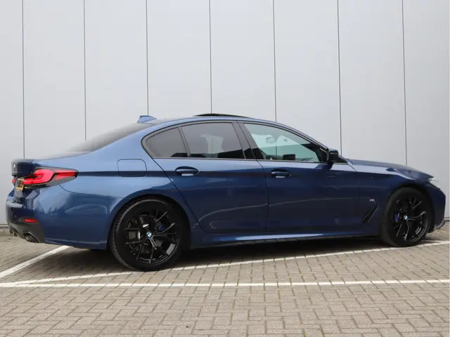 BMW 5 Serie 520i M-Sport High Executive 2021 Benzine 5