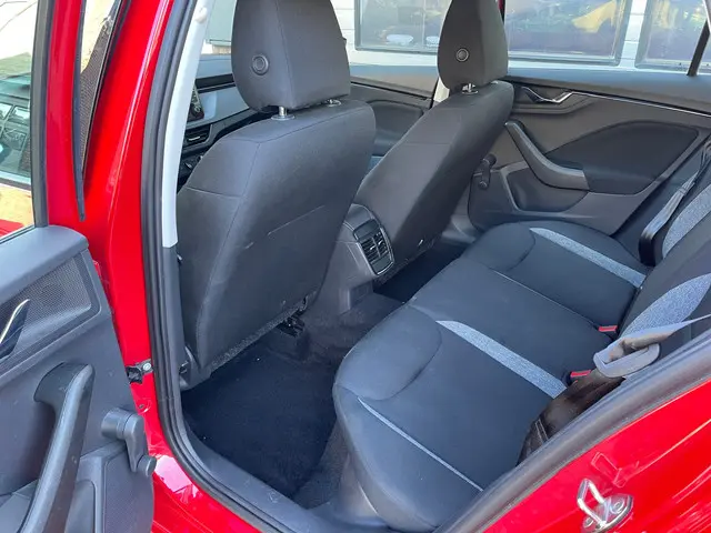 Škoda Kamiq 1.0 TSI Active 2021 Benzine 12
