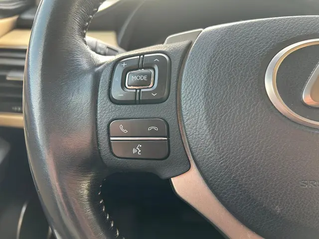 Lexus NX 300h AWD Luxury Line 2016 Hybride Benzine 11