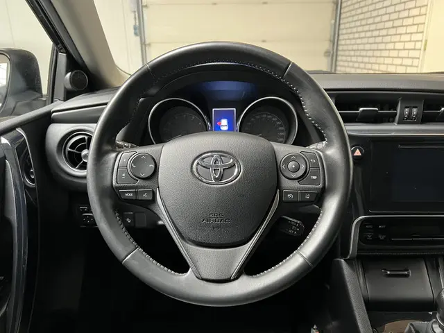Toyota Auris 1.2T Dynamic 1300kg trekgewicht 2019 Benzine 17