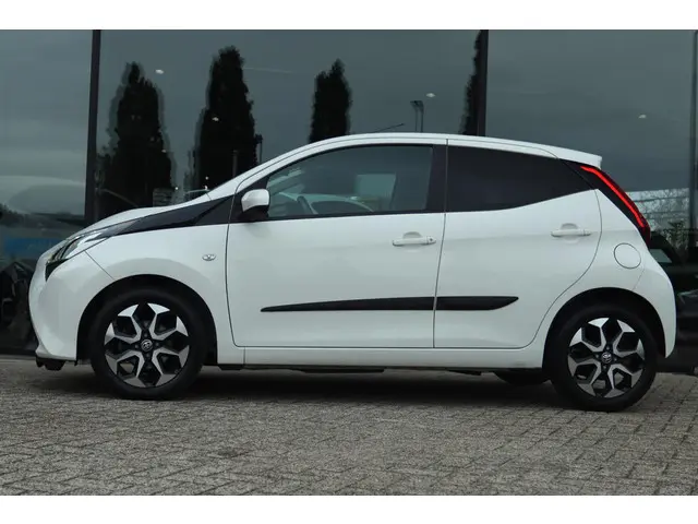 Toyota Aygo 1.0 VVT-I X-CITE 2019 Benzine 11