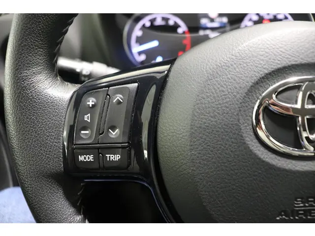 Toyota Yaris 1.5 VVT-i Design Sport, 2018 Benzine 15