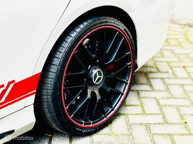 Mercedes-Benz C-Klasse AMG 63 S Edition 1 2015 Benzine 12