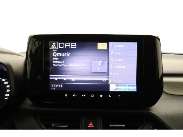 Suzuki Swift 1.2 Style Smart Hybrid 2024 Benzine 24