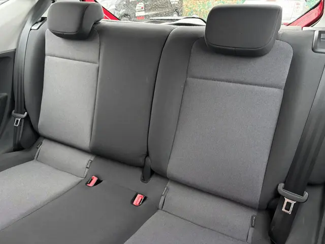 Volkswagen up! 3