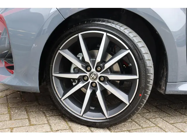 Toyota Yaris 1.5 Hybrid 130 GR Sport 2025 Hybride Benzine 3