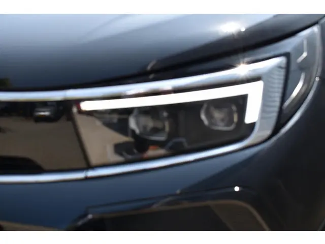 Opel Grandland 1.2 Turbo Ultimate 2024 Benzine 8