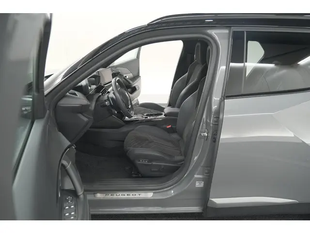 Peugeot 2008 PureTech 130 EAT8 GT 2024 Benzine 34