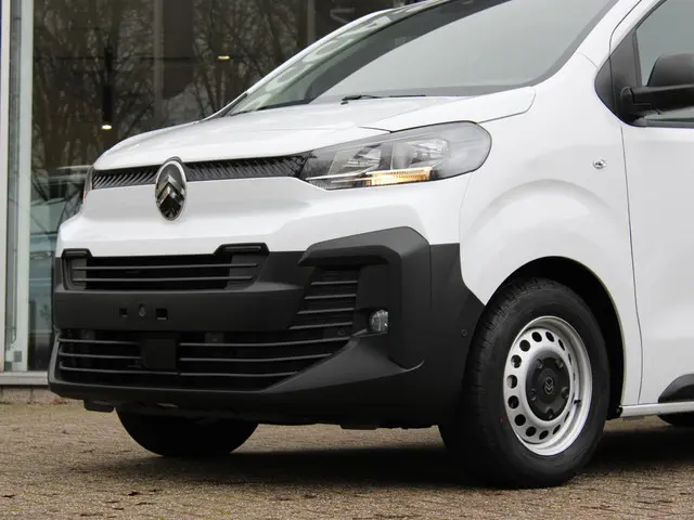 Citroën Jumpy 2.0 BlueHDI 145 S&S L3 2024 Diesel 14