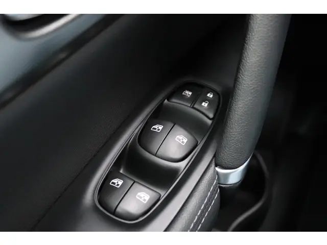 Nissan QASHQAI 1.3 DIG-T Premium Edition 2021 Benzine 30