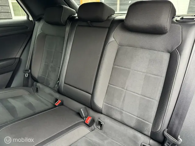 Volkswagen T-Roc 1.0 TSI R-Line Business 2023 Benzine 9
