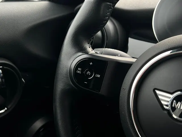 MINI Cooper Mini 1.5 Business Edition 2021 Benzine 24