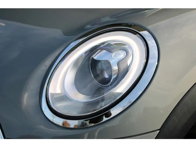 MINI Cooper Hatchback 2018 Benzine 6