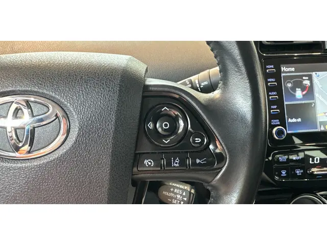 Toyota Prius 1.8 Plug-in Executive 2019 Hybride Benzine 14