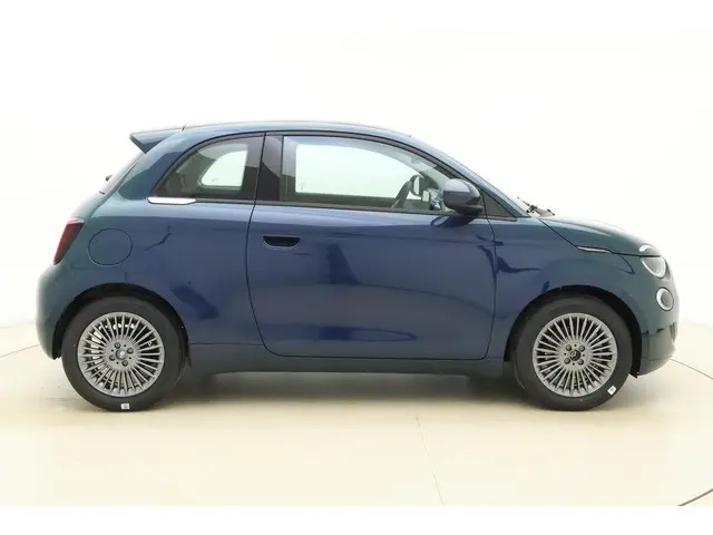Fiat 500 1.0 Hybrid Torino Launch Edition 2026 Benzine 9