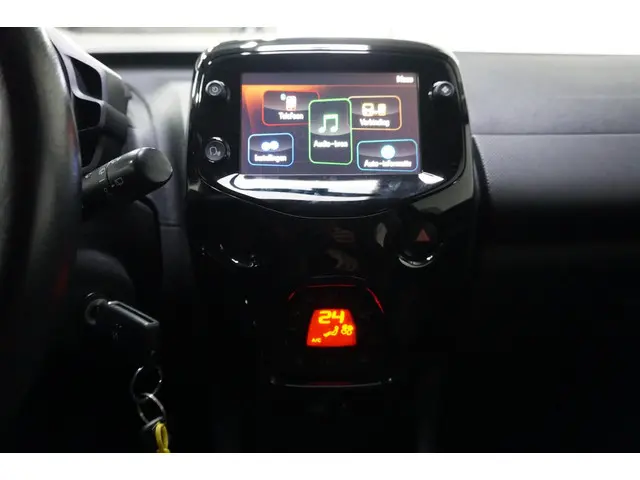 Citroën C1 1.0 VTi Shine / Camera / Airco / 2019 Benzine 13
