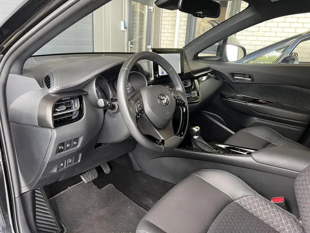 Toyota C-HR 2.0 Hybrid Team D 2022 Hybride Benzine 35