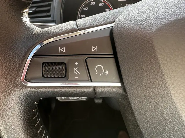 SEAT Arona 1.0 TSI Style Business Intense 2019 Benzine 16