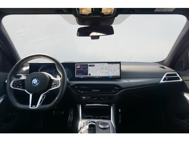 BMW 3 Serie Touring 330e 2025 Hybride Benzine 10