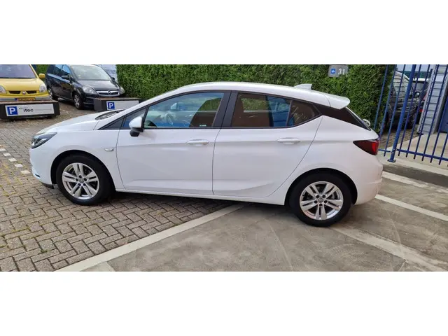 Opel Astra 1.4 Online Ed. Automaat 2017 Benzine 8