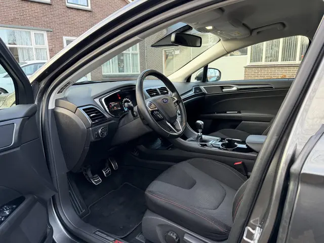 Ford Mondeo Wagon 1.5 ST Line 2017 Benzine 13