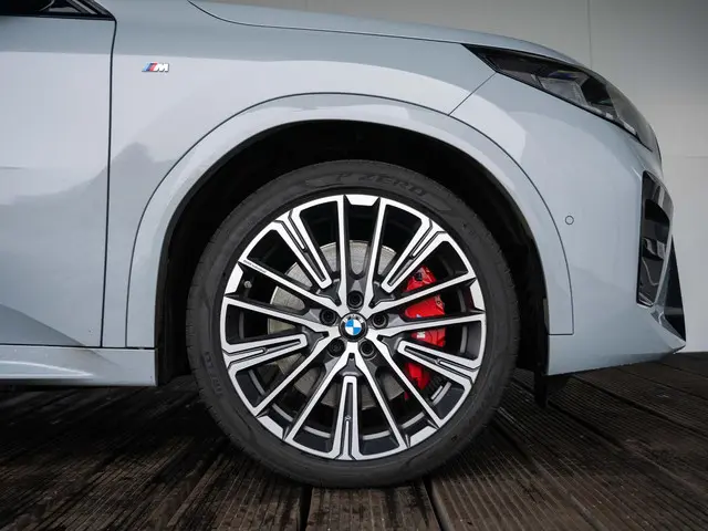 BMW iX2 eDrive20 2024 Elektrisch 6