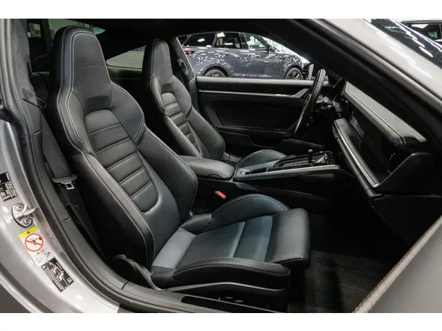 Porsche 911 3.8 Turbo S 2020 Benzine 13