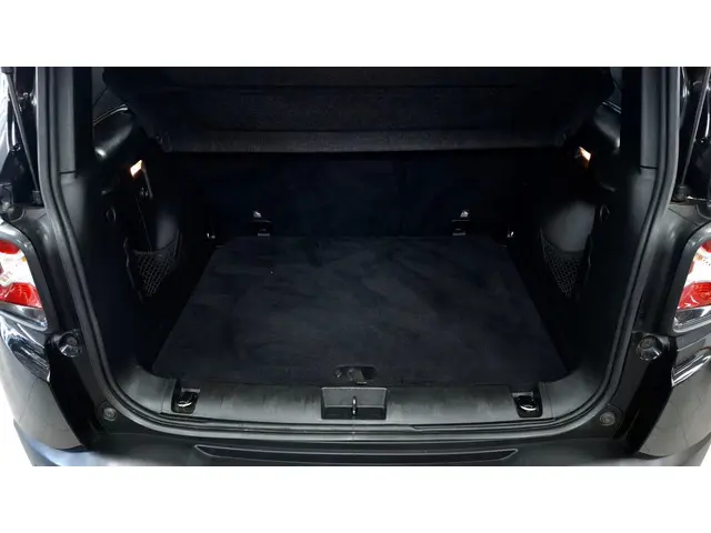 Jeep Renegade 1.6 E-Torq Black Line 2016 Benzine 17
