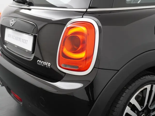 MINI Cooper Salt 2020 Benzine 26
