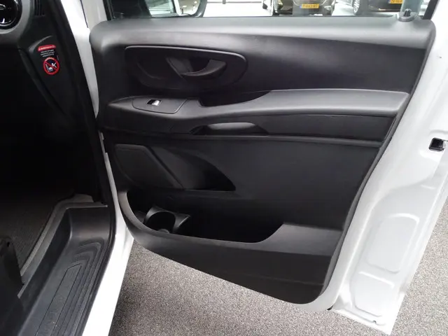 Mercedes-Benz Vito 116 CDI Extra Lang 2022 Diesel 26