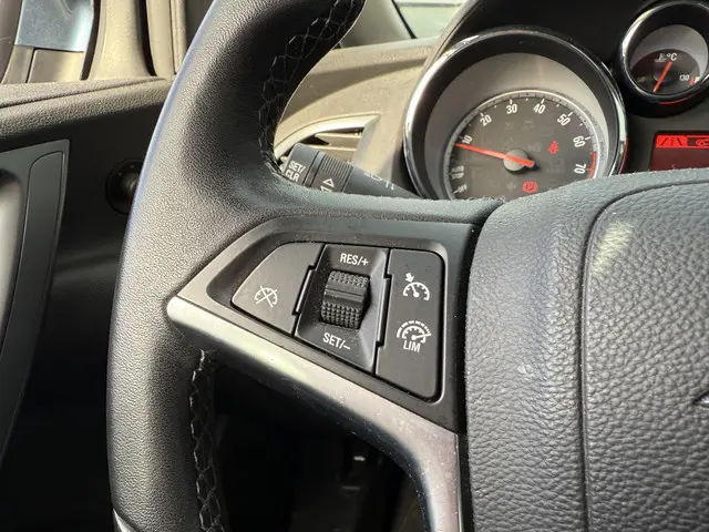 Opel Astra 1.4 Turbo Edition 2013 Benzine 26