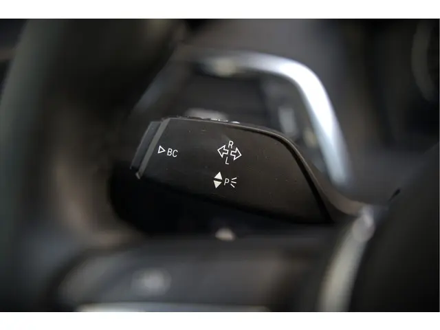 BMW 1 Serie 118i High Executive M Sport 2017 Benzine 37